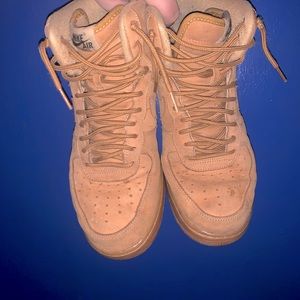 i have a bunch of AF1s and nike shoes women and mens. from size 6y to 11.5